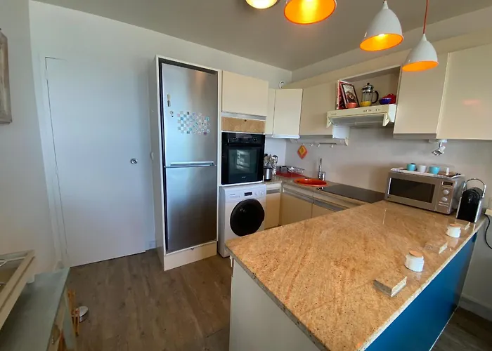 شقة T3 A Avec Acces Et Parking - Fr-1-374-241 *